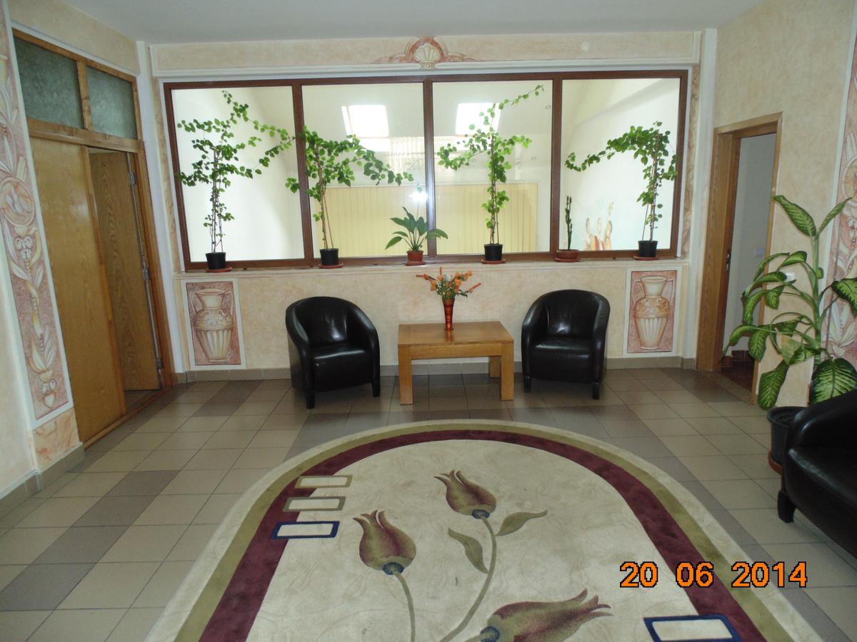 Casa Traiana Hotel Alba Iulia Exterior photo