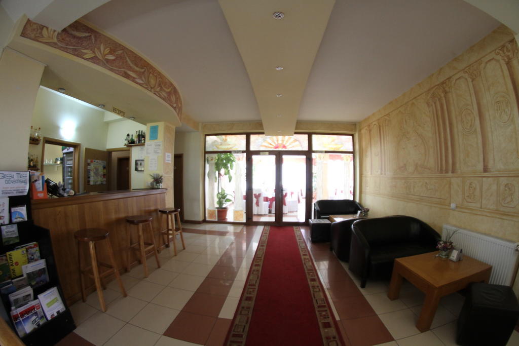 Casa Traiana Hotel Alba Iulia Exterior photo