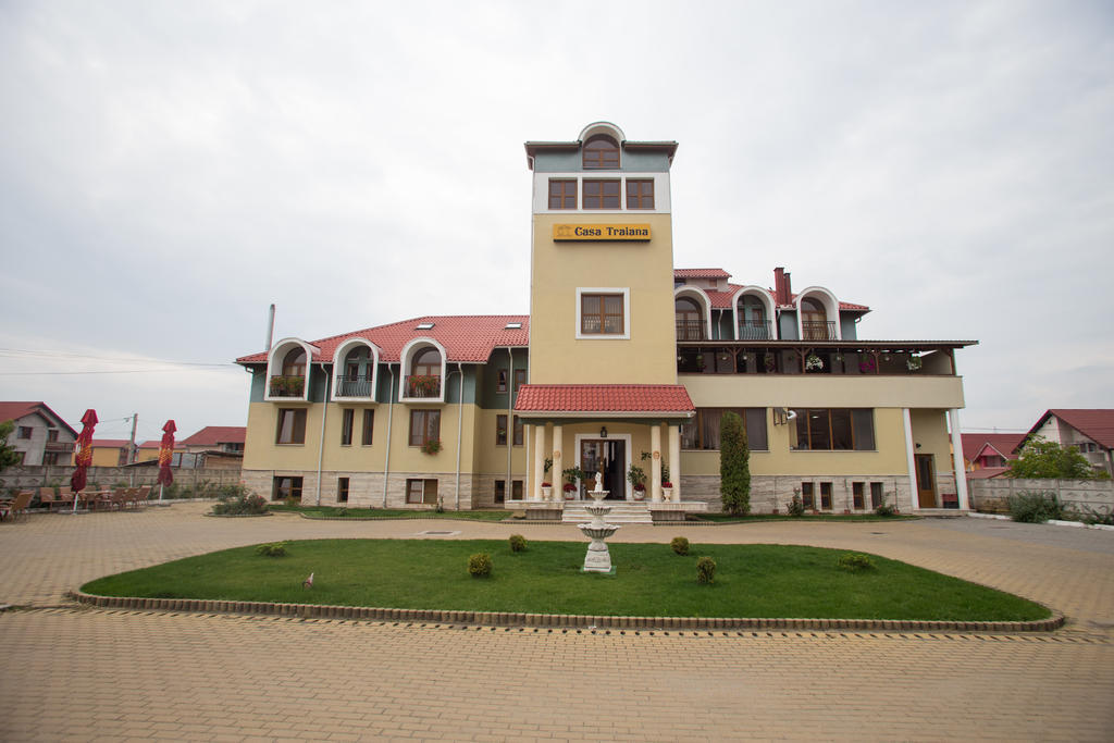Casa Traiana Hotel Alba Iulia Exterior photo